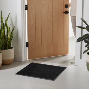 Alternative view of Wycieraczka wejściowa pod drzwi 40x60 cm NEILA szara zestaw 2 sztuk